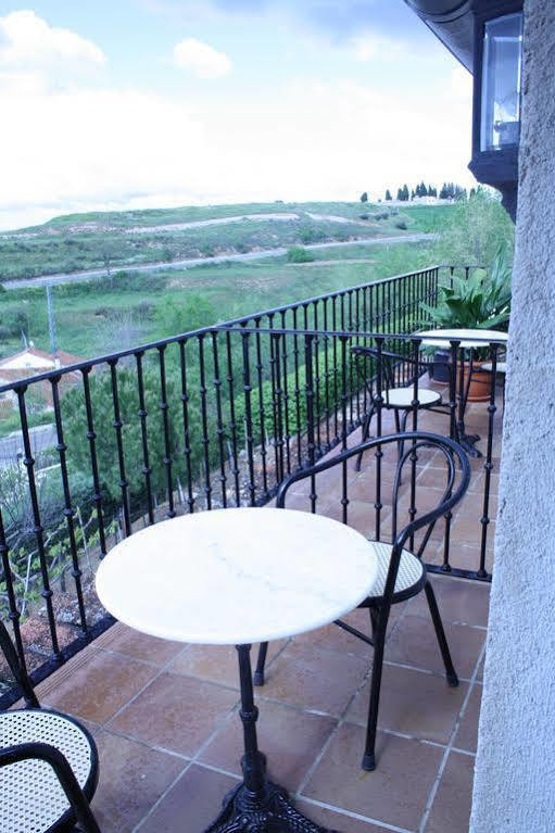 Hostal La Balquina Chinchon Ngoại thất bức ảnh